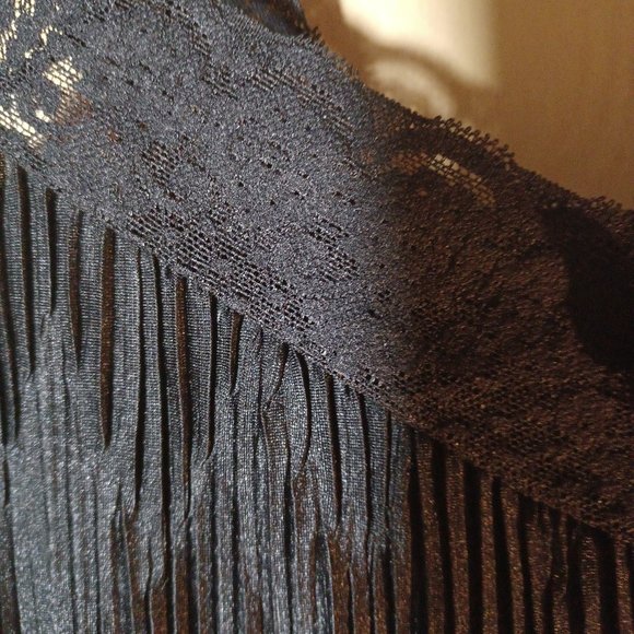 ILUSION VINTAGE 2PC Black Camisole and Shorts Set_Size Medium - Picture 4 of 10